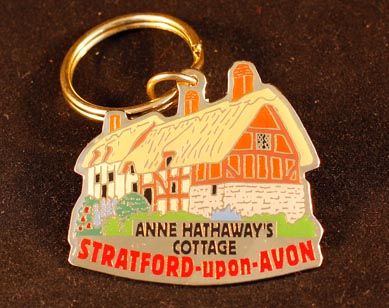 Metal Anne Hathaways keyring